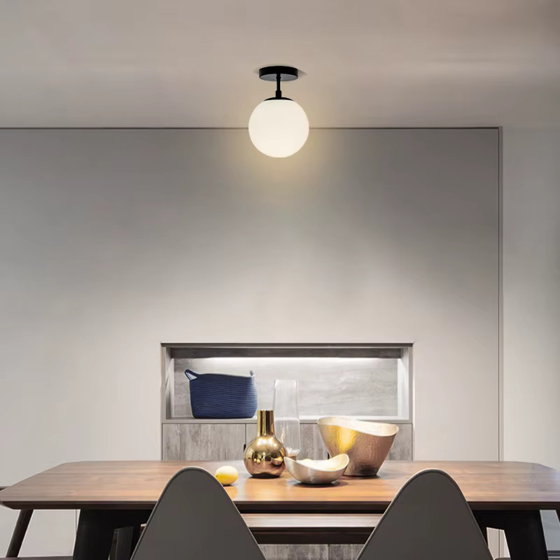 Moderne LED-Kugel-Deckenleuchte von OSABO in Weiß aus Glas und Metall für Flur und Balkon - Bild 2