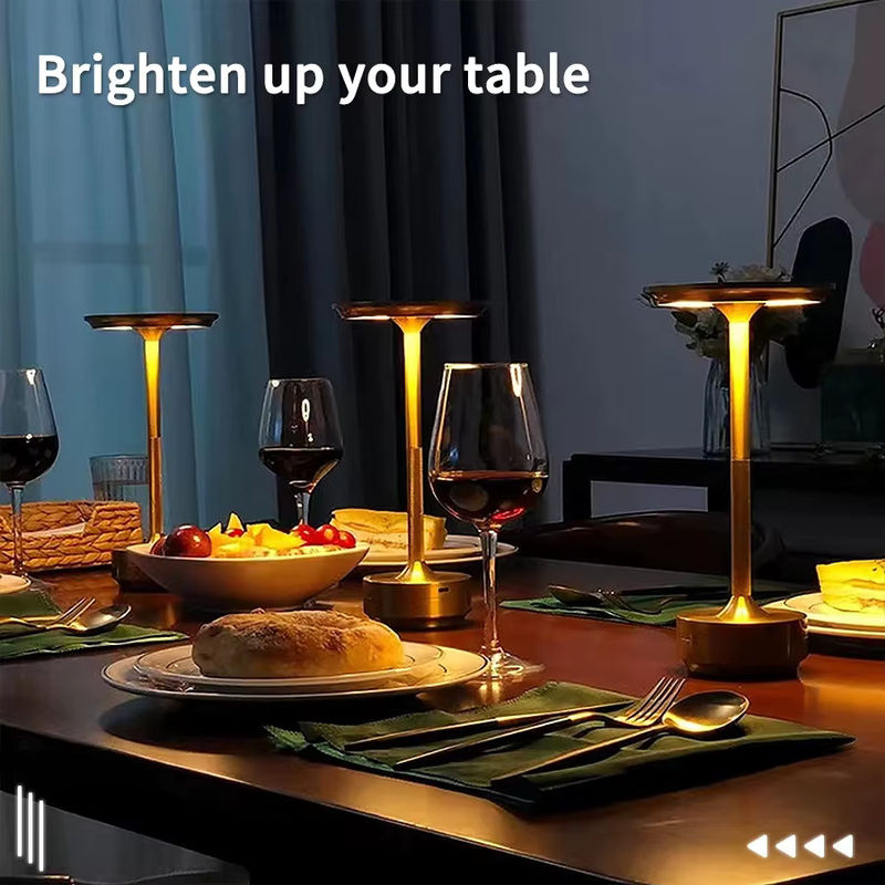 Moderne kabellose Tischlampe aus Metall in Gold/Messing mit Touch-Funktion und USB-Wiederaufladung für Schlafzimmer und Schreibtisch - Bild 4