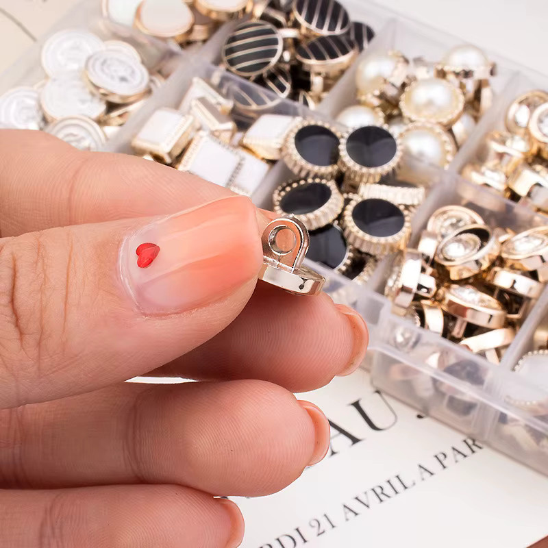 100 Stück goldfarbene Kunststoff-Ösenknöpfe für Damen und Kleidung, Durchmesser: 8–12 mm - Bild 2