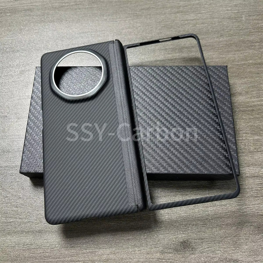 MagSafe kompatible Aramidfaser-Hülle für Honor Magic V3 und Honor V5 aus Kevlar Carbon in Schwarz mit Mittelachsen-Scharnier - Bild 2