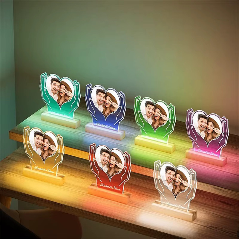 Personalisierte Acrylplakette mit Herzform von 4MELLY, individueller Foto-Liebesrahmen in Transparent für Jahrestag und Geburtstag - Bild 5