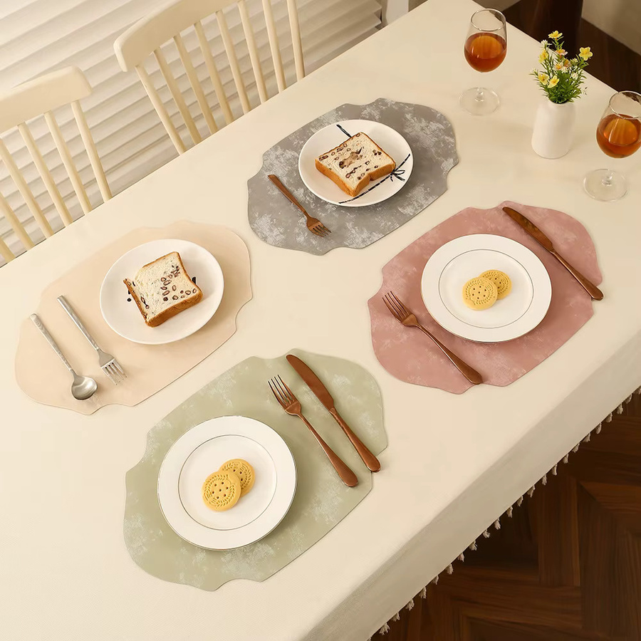 Inyahome Tischsets aus Kunstleder in Oval, Beige oder Rot, luxuriöse PU-Tischunterlagen für Küche und Esszimmer - Bild 2