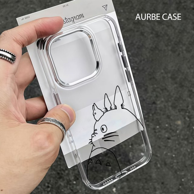 Aurbe Handyhülle mit Totoro Linien-Skizzen-Design für iPhone 17 16 15 14 13 12 11 Pro Max und 16E, Transparente Schale mit silbernem Linsenrahmen - Bild 1