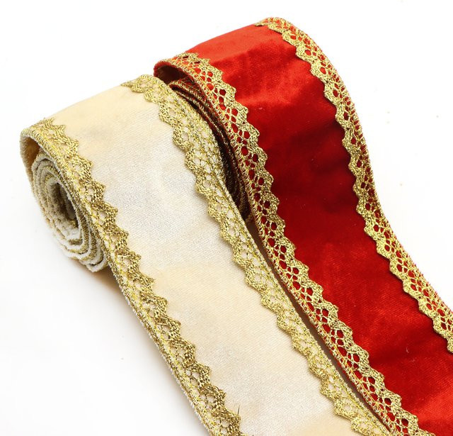 Samtband in Rot und Beige mit goldener Spitze, Breite: 6,3 cm, 2 Yards pro Rolle - Bild 1