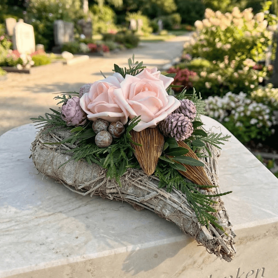 Pflanzherz Rosa von Blumenversand Edelweiß aus Holz und Rattan für den Tisch, B/T/H: 32,0 x 25,0 x 25,0 cm - Bild 3