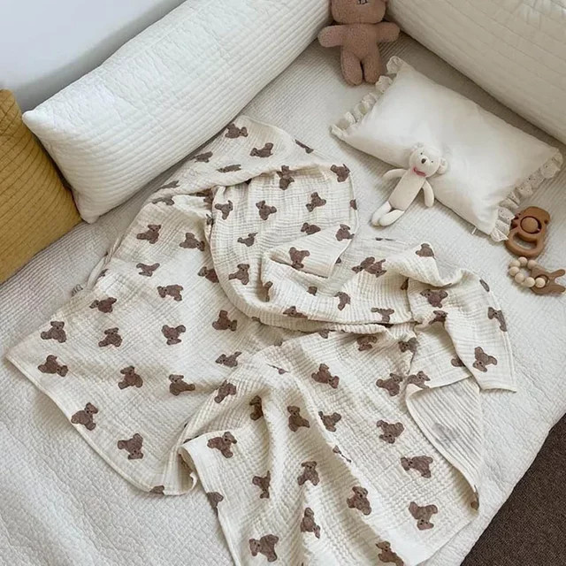 DANIVIVI Baby Decke aus Musselin Baumwolle mit Bär-Print für Neugeborene - Bild 1