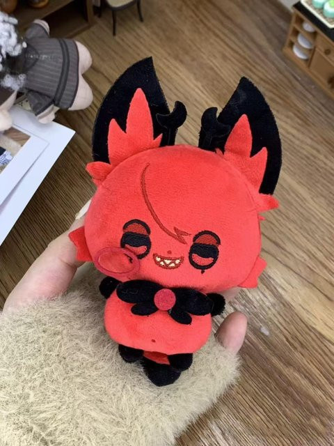 Yiran toy Hazbin Hotel Lucifer Alastor Plüschtier, Stoffpuppe, 10cm, ab 18 Jahre - Bild 1
