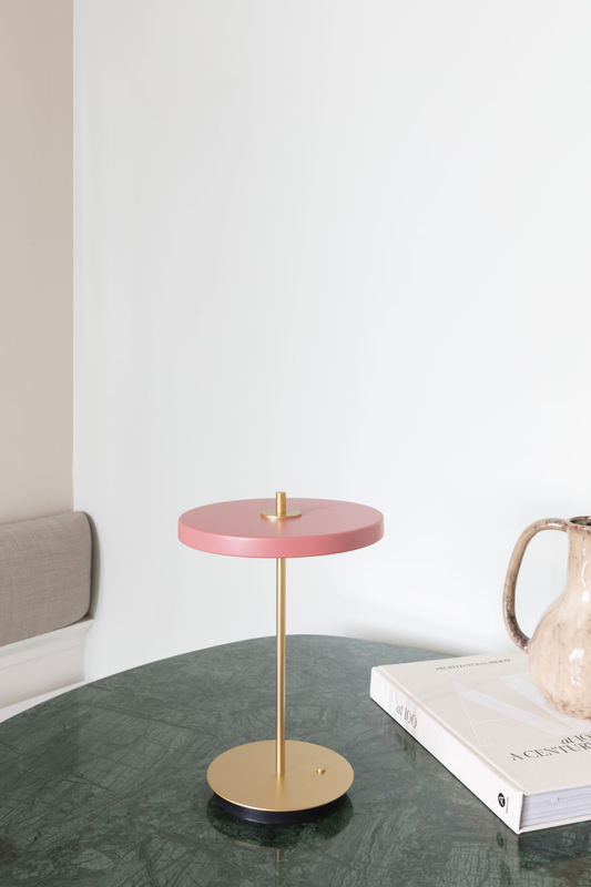 UMAGE Asteria Move V2 Akkuleuchte LED Tischleuchte in Rosa mit verstellbarem Licht für Aufgaben - Bild 3