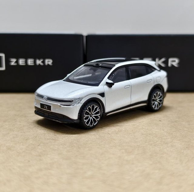Linyi toy car Zeekr 7X SUV, Auto Modell, 1:64, Metall, ab 18 Jahren - Bild 1