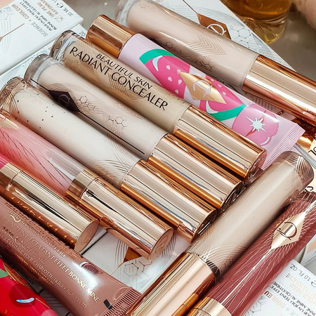 Charlotte Tilbury Multi-Effekt-Concealer Honey Brightening, Glänzend