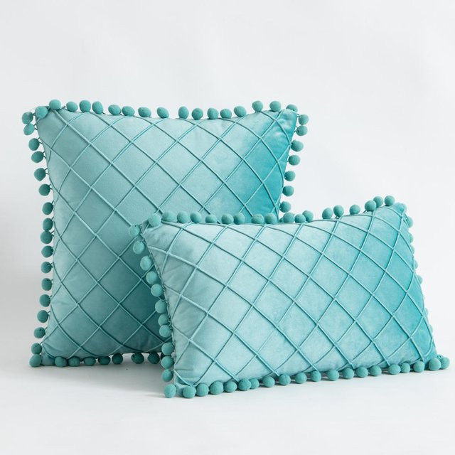 Luxuriöser Kissenbezug mit Pompons von Yiran bag in Türkis, gestreift, aus Polyester, B/H: 45 x 45 cm oder 50 x 30 cm - Bild 1