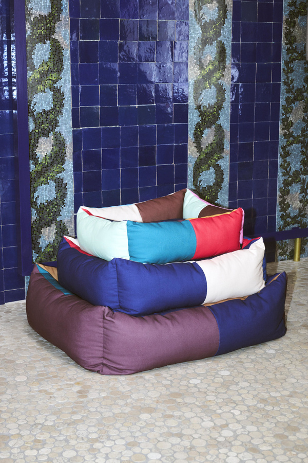HAY Dogs Hundebett S in Multicolour im Patch-Look mit erhöhter Kante - Bild 1