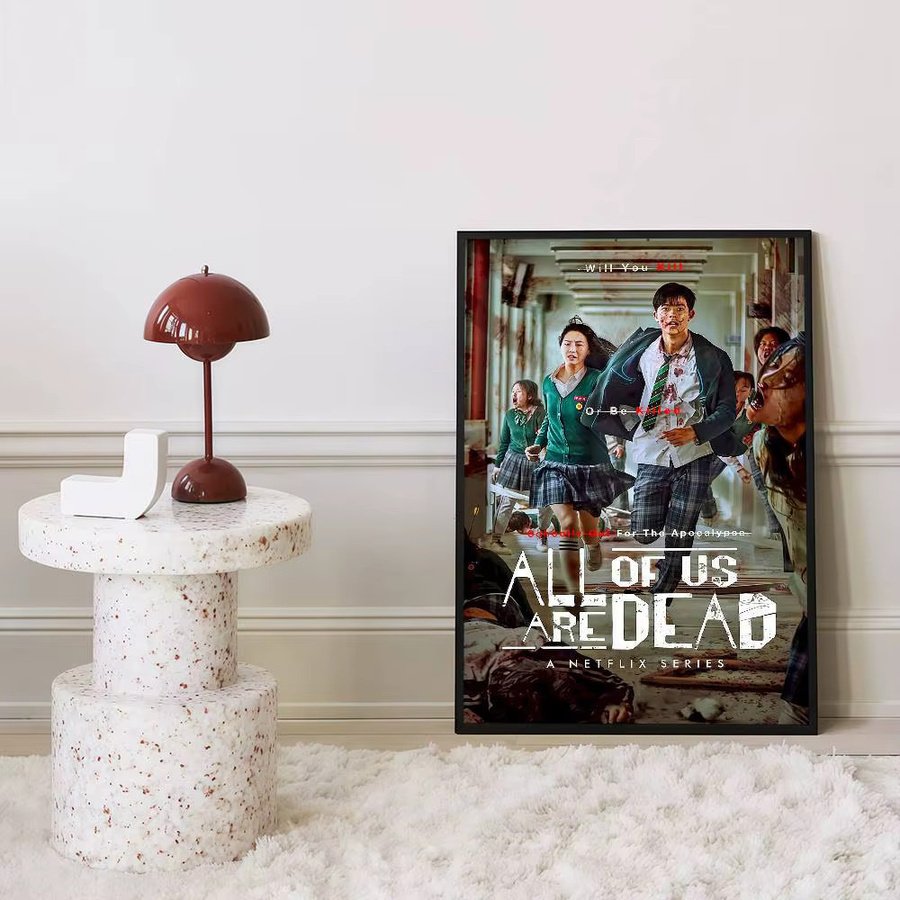 Vintage Poster All Of Us Are Dead Wandkunst aus weißem Kraftpapier in Multicolour - Bild 6