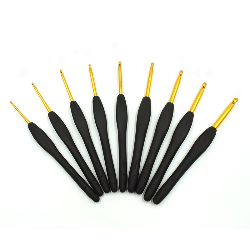 QJH Häkelnadeln Set in Schwarz und Gold, 9 Stück, 2,0–6,0 mm, Aluminium Häkelzubehör für arthritische Hände und DIY-Projekte - Bild 3