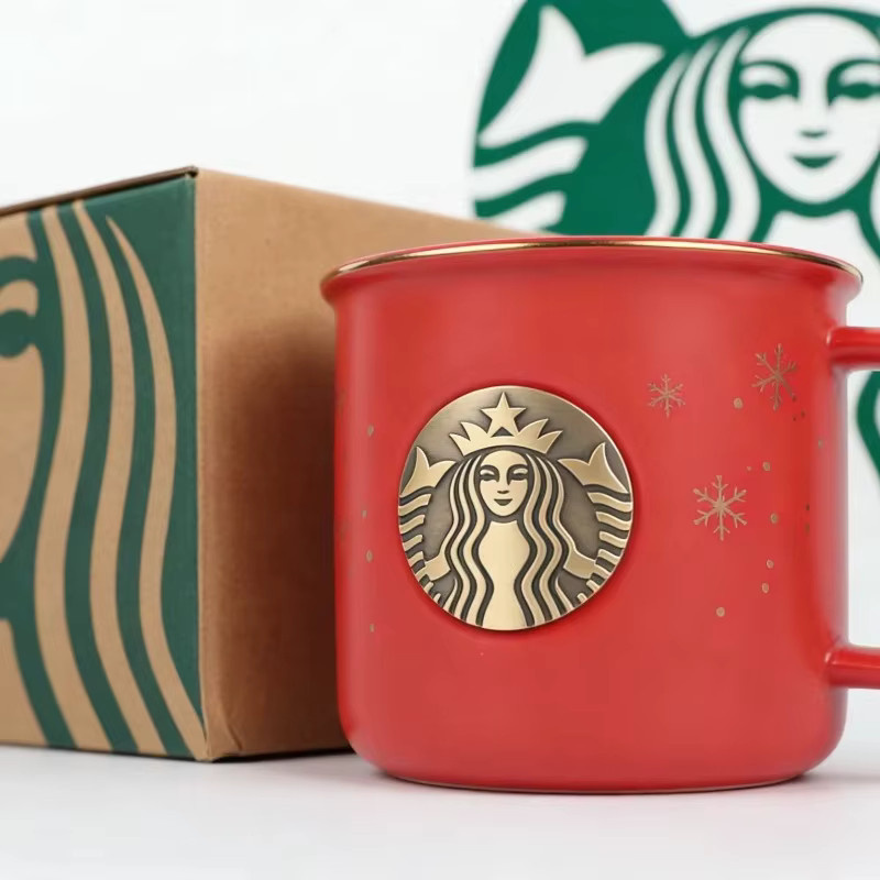 Starbucks Limited Christmas Keramikbecher in Rot mit Schneeflockenmuster und Bronzeabzeichen - Bild 5