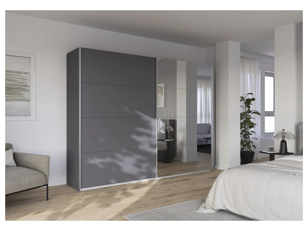 RAUCH Quadra Schwebetürenschrank Orange mit Spiegelelementen, Korpus Graumetallic, B: 271 cm, H: 210 cm - Bild 2