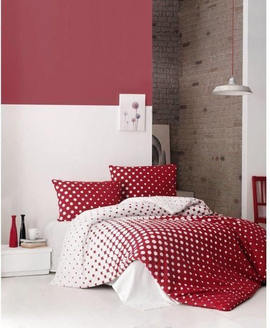 Bettwäsche-Set aus 100% Baumwolle in Rot mit 1 Bettbezug (Breite: 220 cm, Höhe: 240 cm) und 2 Kissenbezügen (Breite: 60 cm, Höhe: 60 cm) - Bild 1