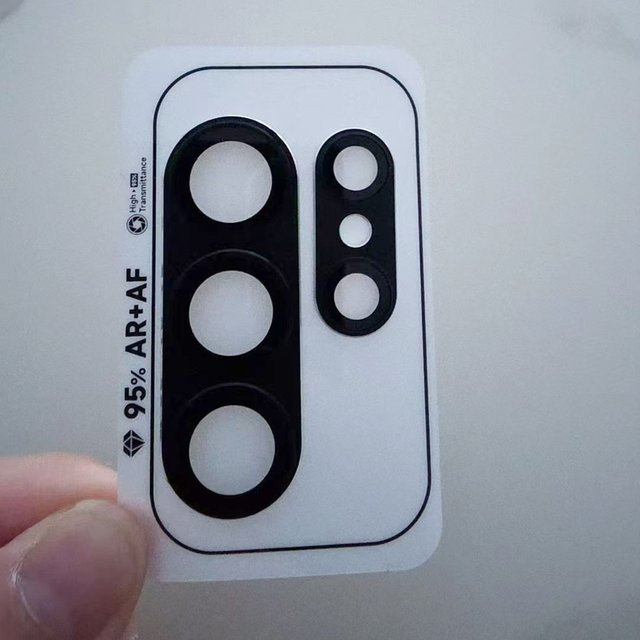 Samsung Galaxy S26 Ultra und S26 Plus Displayschutz aus gehärtetem Glas mit 3D Vollabdeckung und Kameralinsen-Schutz aus Legierungsmetall in Schwarz - Bild 1