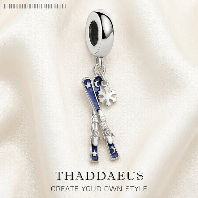 Thaddaeus Anhänger, blauer gekreuzter Ski mit Schneeflocken, 925 Silber, Unisex - Bild 1