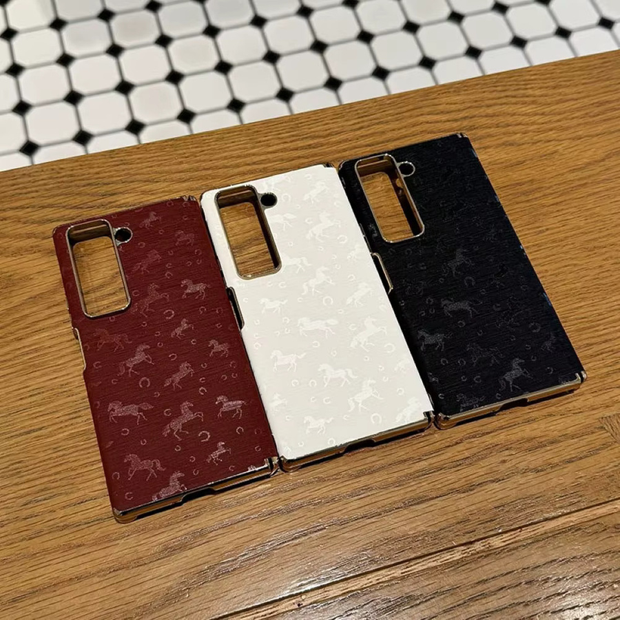 Yichmni Luxus-Lederhülle mit Pferdemuster für Samsung Galaxy Z Fold 5 6 7 in Rot mit Doppelscharnier und ohne Vorderseitenschutz - Bild 1