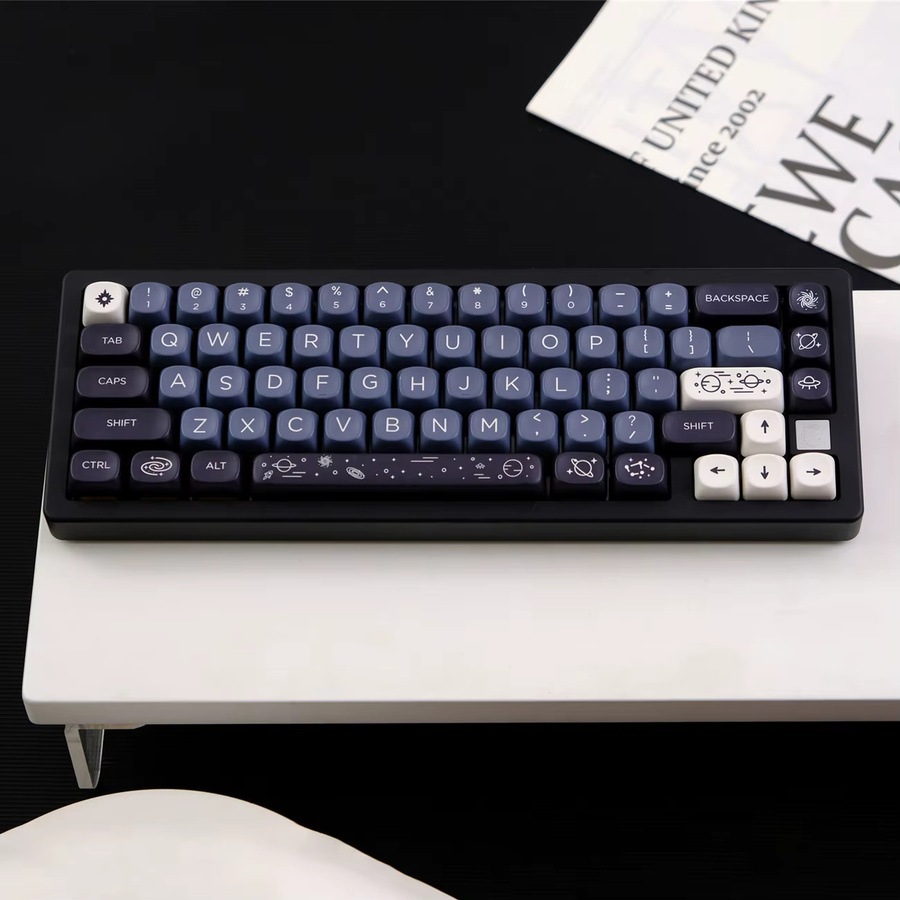 MOA Profil PBT Tastenkappen in Weiß und Multicolour mit Milchstraßen-Design, fünfseitige Sublimations-Tastenkappen für Cherry und Gateron MX mechanische Tastaturen - Bild 3