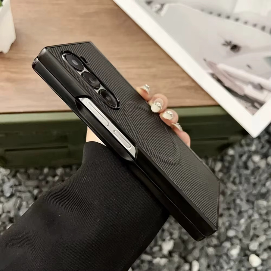 Stoßfeste magnetische Handyhülle mit Scharnierschutz aus Kohlefaser-PU-Leder für Samsung Galaxy Fold 7, 6, 5, 4 5G in Schwarz oder Blau - Bild 3