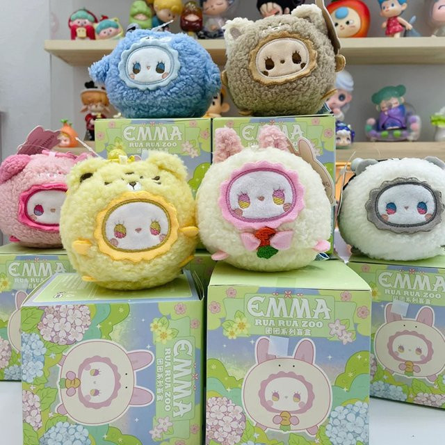 52TOYS Emma Secret Realm Forest Blind Box, Plüschtier Rucksackanhänger - Bild 1