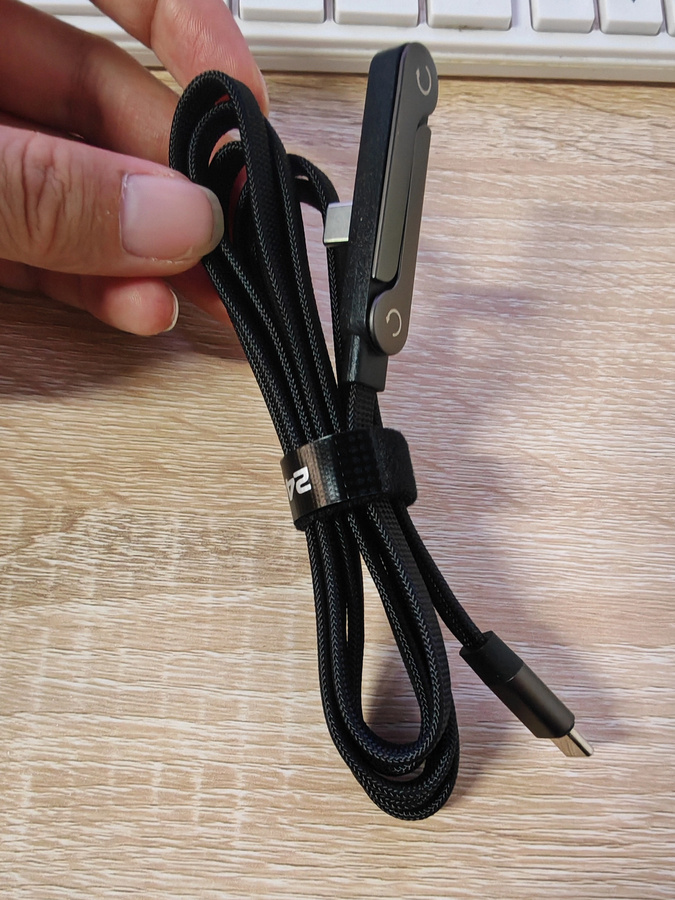 VBNM 2-in-1 Unsichtbarer Faltbarer Telefonhalter mit 240W Typ-C Schnelllade-Datenkabel in Schwarz - Bild 3