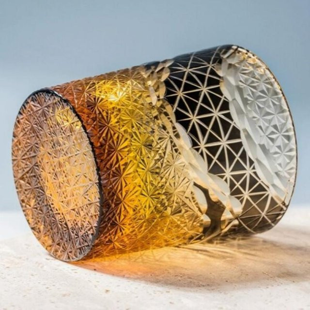 Edo Kiriko Handgeschliffenes Rocks Glass Yiran Furniture Whiskey Tumbler mit farbigem Chrysanthemen-Design, 240 ml, Mehrfarbig - Bild 1