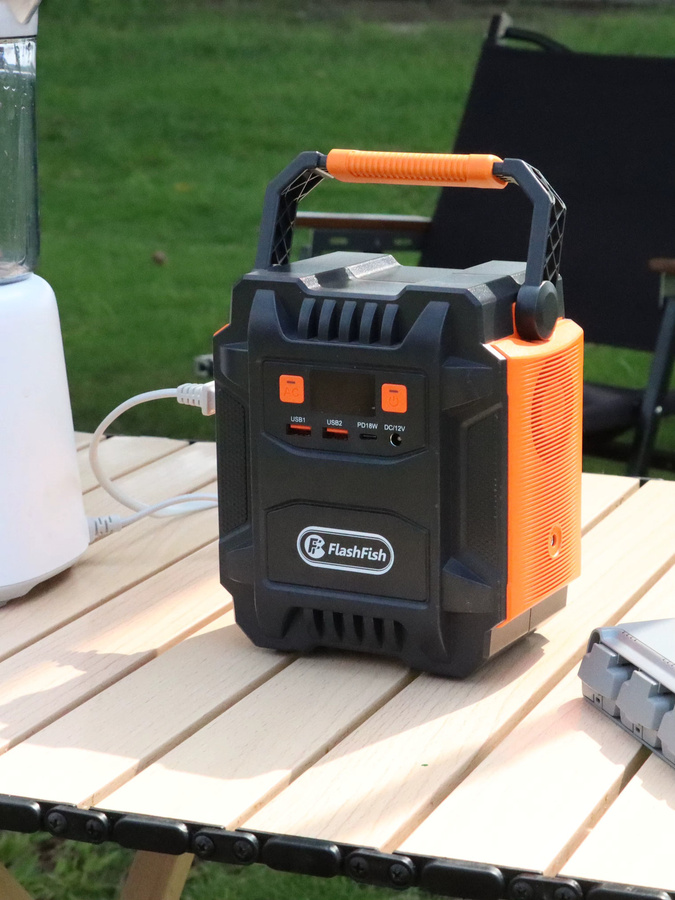 Flashfish Tragbares Kraftwerk mit 172,8 Wh Akku und 60 W Solarpanel, 200 W Solargenerator mit AC-Steckdosen für Outdoor und Camping - Bild 7