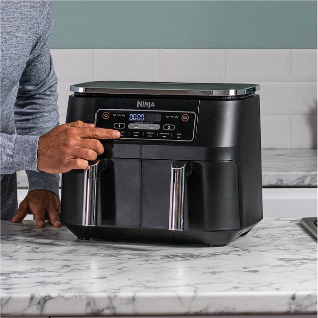 Ninja Foodi Dual Zone Heißluftfritteuse AF300EU in Schwarz - Bild 2