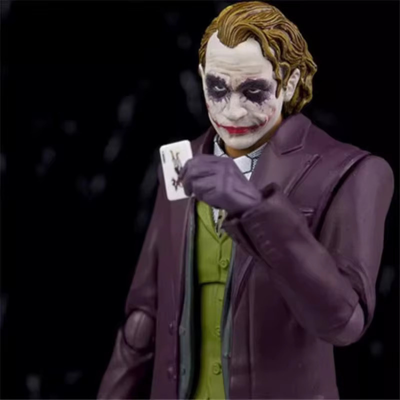 Bandai Der Dunkle Ritter Joker V2 Actionfigur, ab 14 Jahren - Bild 4