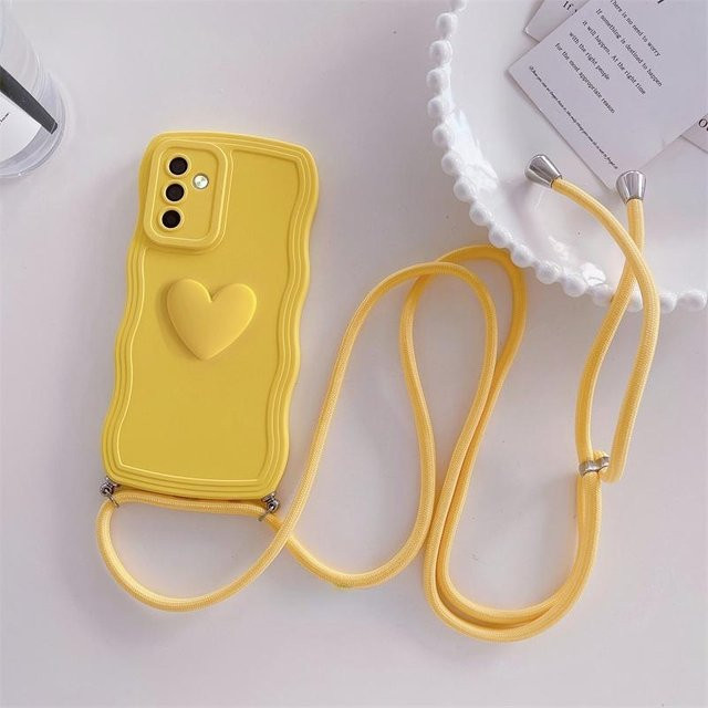 Gelbe Silikonhülle mit lockigem Crossbody Lanyard und 3D Love Heart Design für Samsung Galaxy S24 S23 S22 S21 Ultra S23 FE A54 A34 A14 A15 A25 A35 A55 A05 und iPhone 12 Pro Max - Bild 1