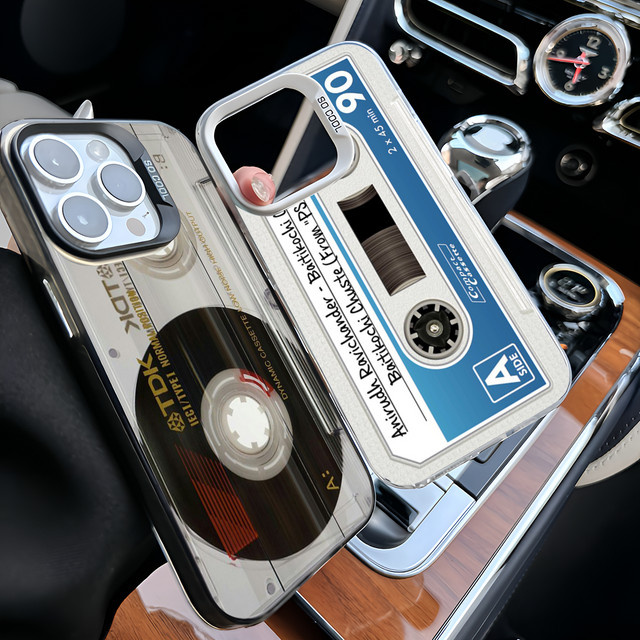 Magnetische iPhone Hülle im Radio-Band-Kassetten Design, Matte Anti-Fall Schutzhülle für Apple iPhone 16 15 14 13 12 11 Pro Max X XR XS MAX 8 7 Plus, Transparent - Bild 1