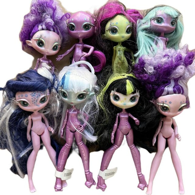 Novi Stars Una Verse Puppen, beweglich - Bild 1