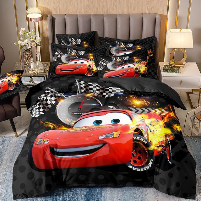 Somelli Bettwäsche-Set mit Disney Cars Lightning McQueen Motiv in Rot, bestehend aus 3-teiligem Bettbezug und Kissenbezügen aus Mikrofaser, Breite: 240 cm, Länge: 220 cm - Bild 1