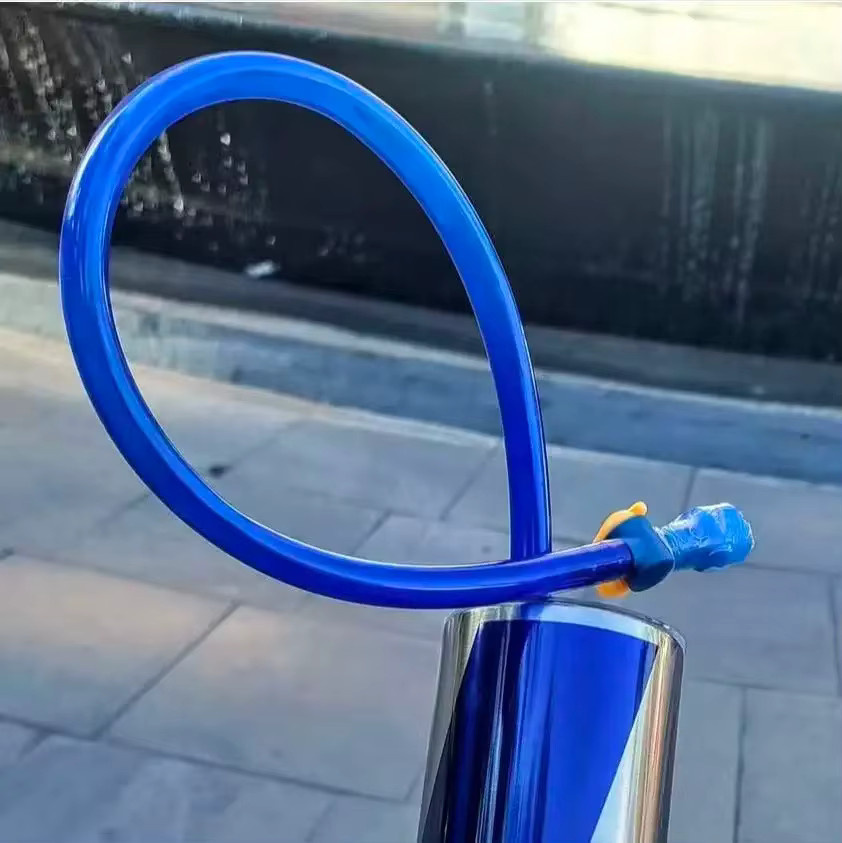 F1 RB Treiber Wasserflasche im Design von Max Verstappen - Bild 2