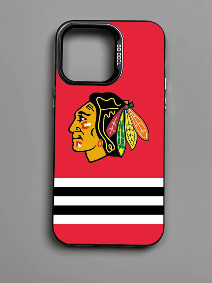 Farbige Rückabdeckung Chicago Black Hawks für iPhone 11 bis 17 Pro Max Plus in Schwarz und Rot - Bild 3