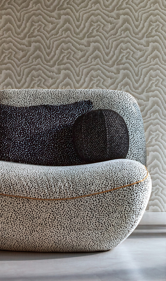 Harlequin Tapete Malachite - Incense in Beige mit abstraktem Mid-Century Design aus Vlies - Bild 1