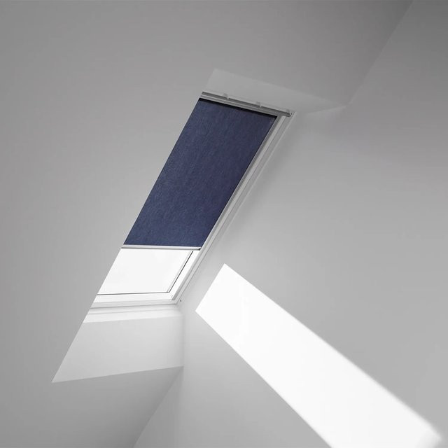 Velux Sichtschutzrollo RFL Y47 9050S manuell in Blau aus semi-transparentem Polyester - Bild 1