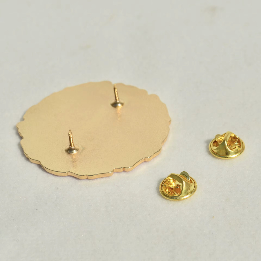 Bandai Anhänger, Kitagawa Marin Abzeichen, Metall-Pins, Manga-Broschen - Bild 1
