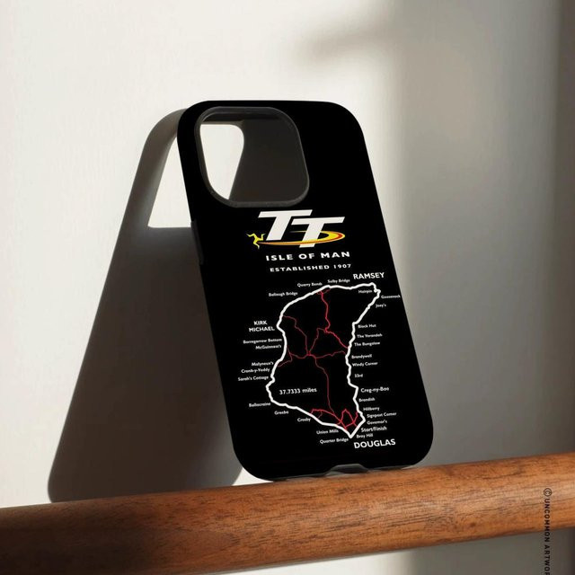 I-Isle of Man T-TT Handyhülle für iPhone 17 16 15 14 13 12 Pro Max Plus in Schwarz und Weiß mit glänzender HD-Doppelschicht-Flüssighartschale - Bild 1