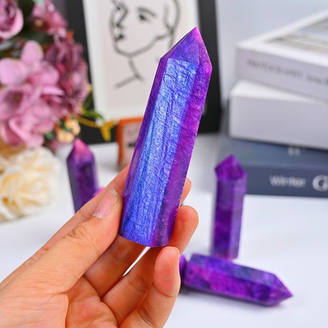 CrystalHola Sechseckiger Turm aus natürlichem lila Mondstein mit blauem Blitz als Einzelpunkt-Kristallsäule - Bild 1