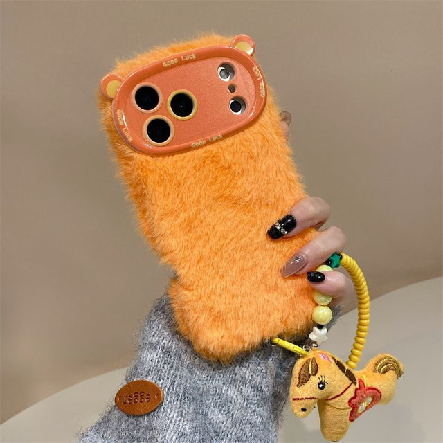 MUQGEW Plüsch-Telefonhülle in Orange mit Pferdeanhänger für iPhone, stoßfeste Schutzhülle - Bild 1