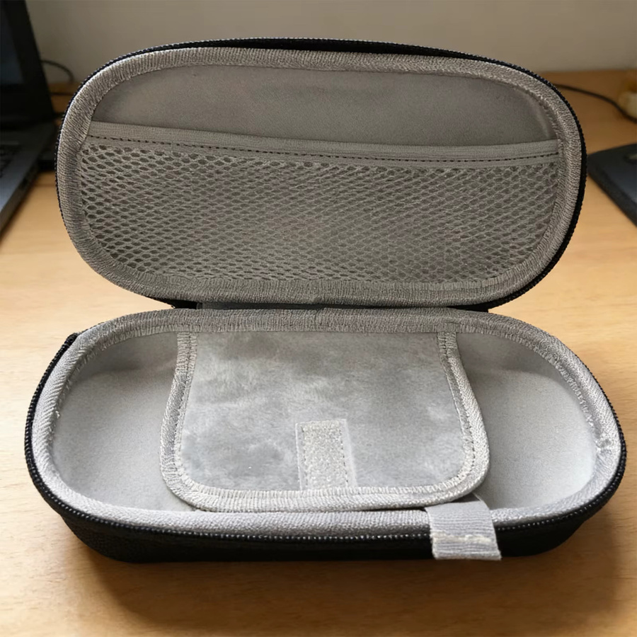 Retroid Pocket 6 Tragetasche mit Netztaschen in Schwarz, wasserdichte Aufbewahrungstasche für deine Spielekonsole - Bild 3