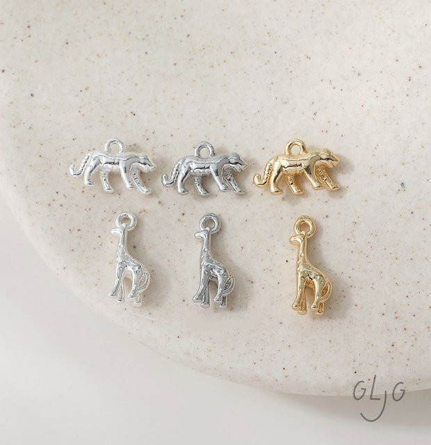 Anhänger Giraffe Gepard, 14K vergoldetes Messing, Unisex - Bild 1