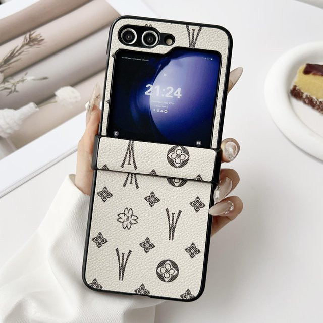 7-teiliges Luxusmuster Leder Handyhülle Set für Samsung Galaxy Z Flip 7 6 5 4 3 in Beige mit Scharnierschutz - Bild 1