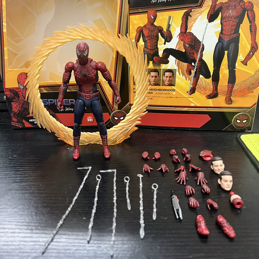 Hot Toys Marvel Spider-Man Actionfigur im Maßstab 1:12, voll bewegliche Sammelfigur in Rot - Bild 2