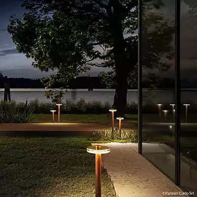 Panzeri Venexia LED Outdoor Sockelleuchte in Holz und Messing - Bild 1