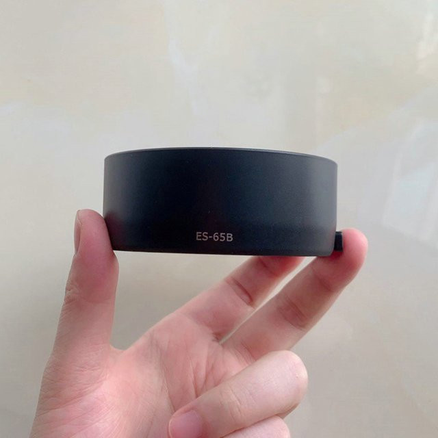 KOQZM Sonnenblende ES-65B als Ersatz für Canon RF 50mm f/1.8 STM Objektiv in Schwarz - Bild 1